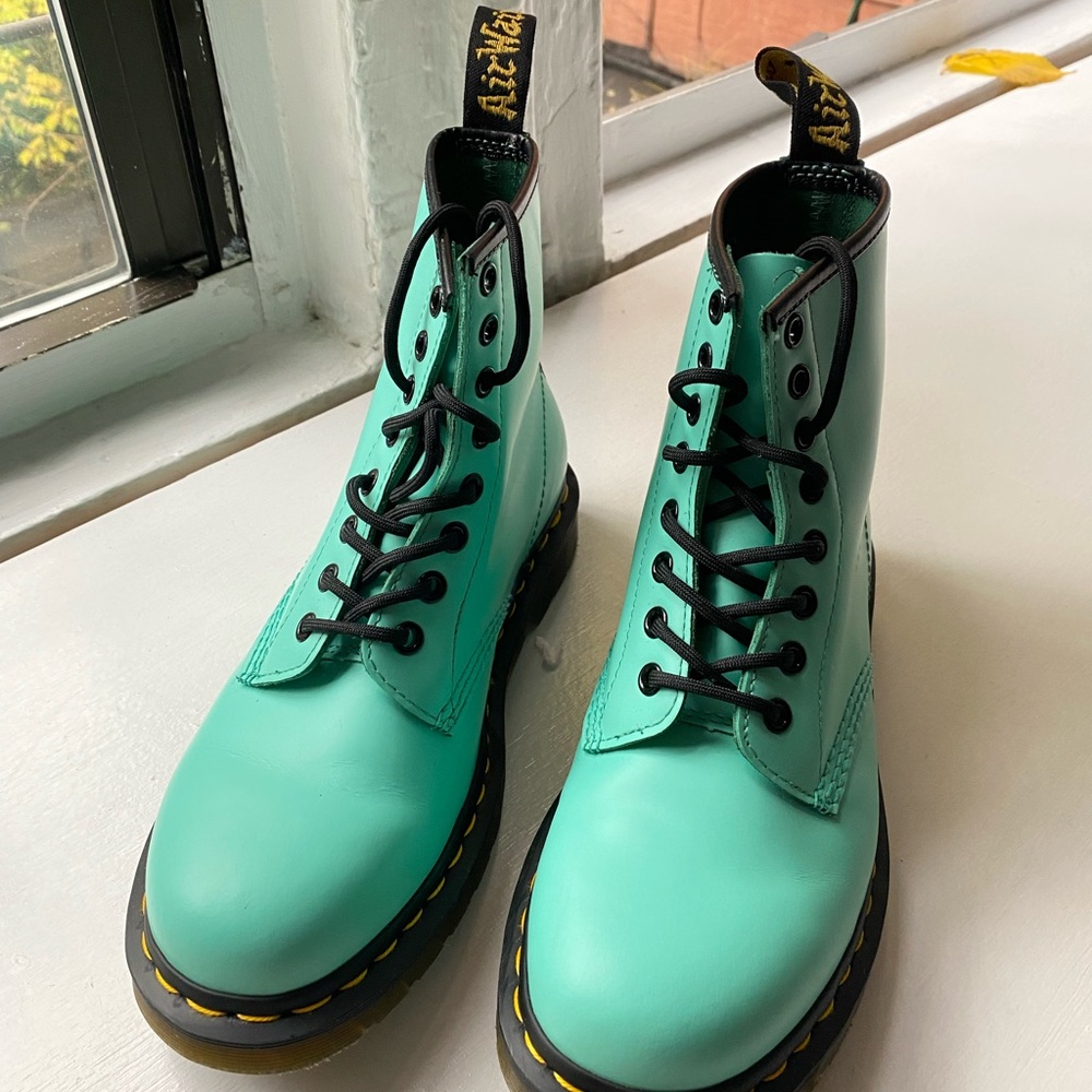 Dr. Martens (Brand New)